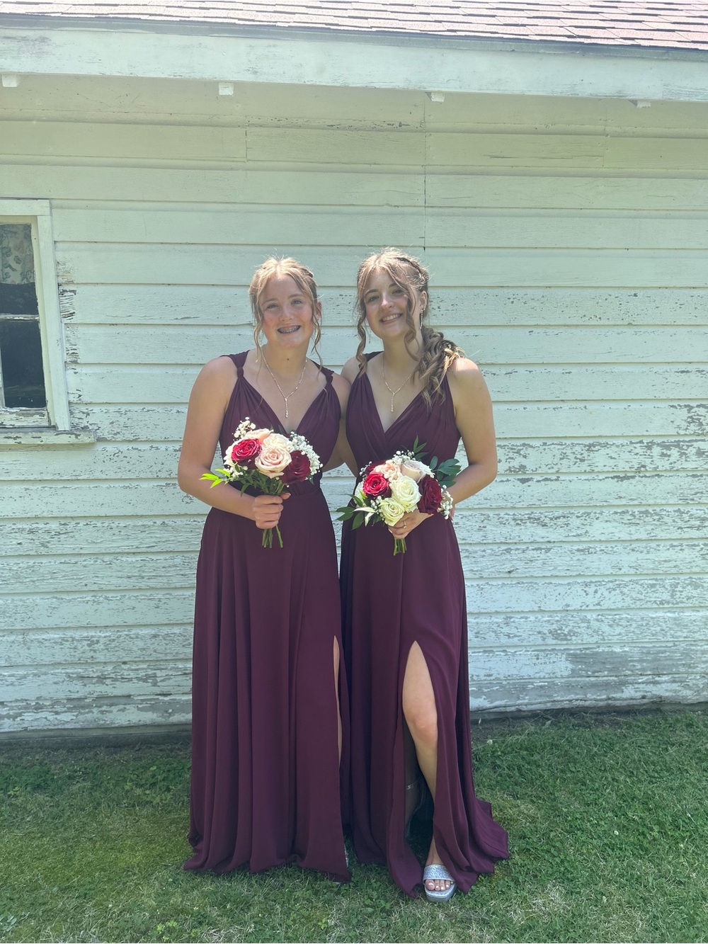 Sleeveless V-Neck Burgundy Maxi Dress with Front Slit